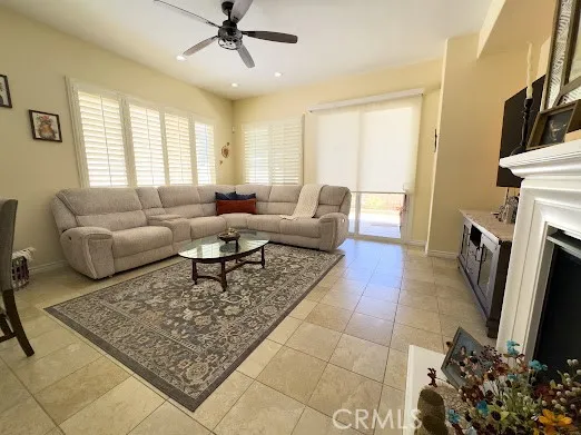 1696 Via Rojas Hemet, CA 92545