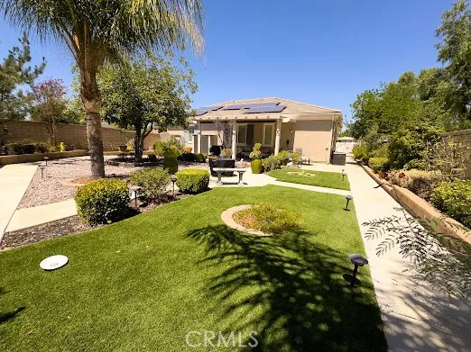 1696 Via Rojas Hemet, CA 92545