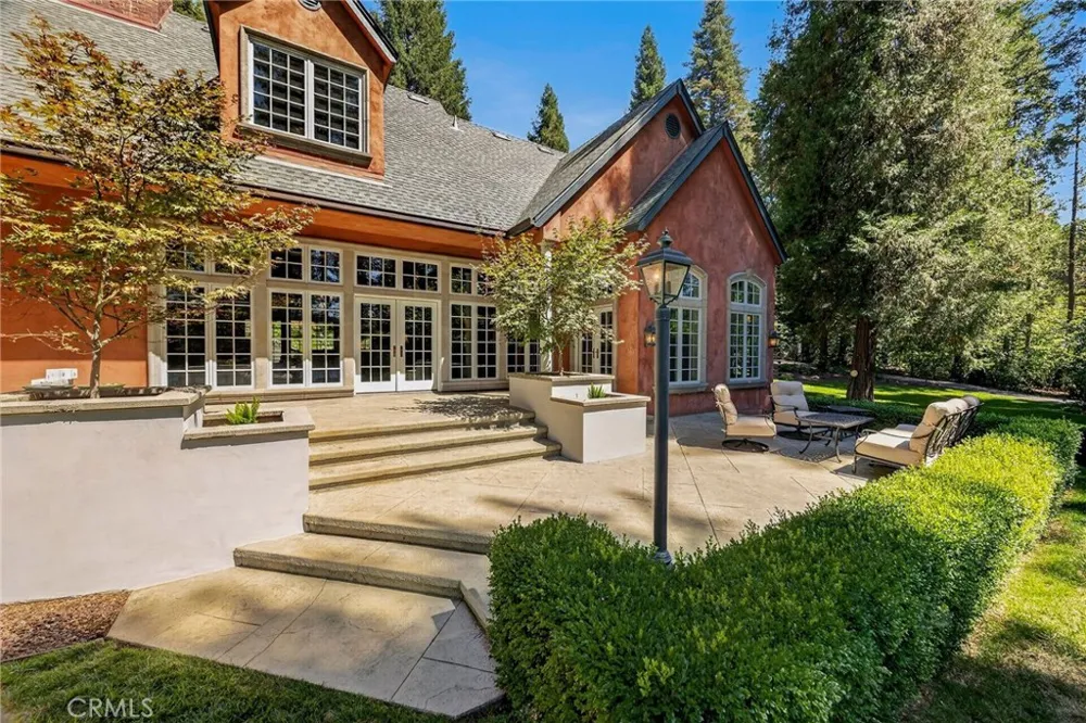 45 Lakevista Magalia, CA 95954