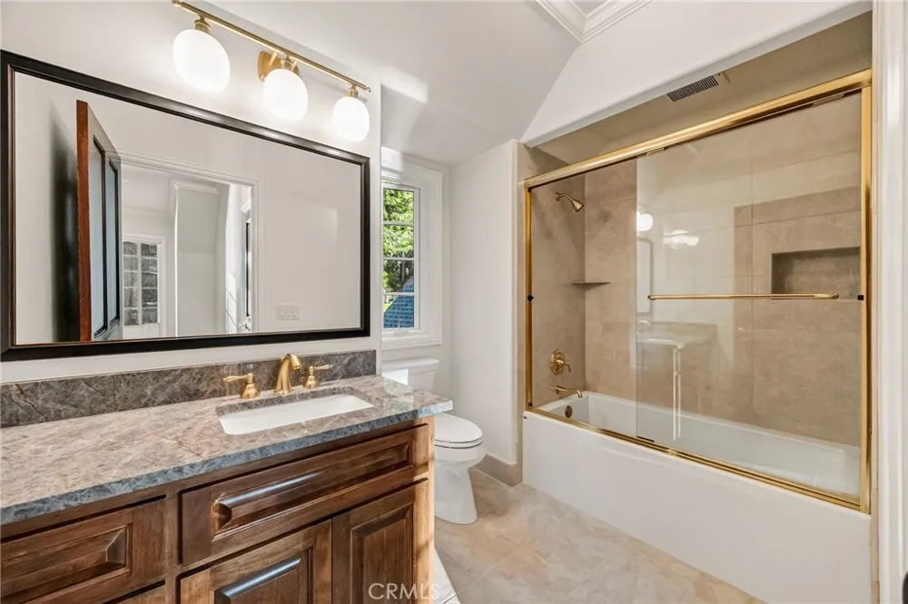 45 Lakevista Magalia, CA 95954