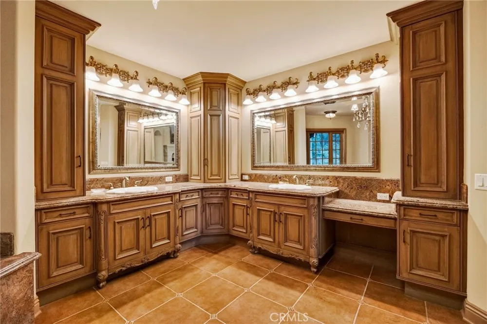 45 Lakevista Magalia, CA 95954