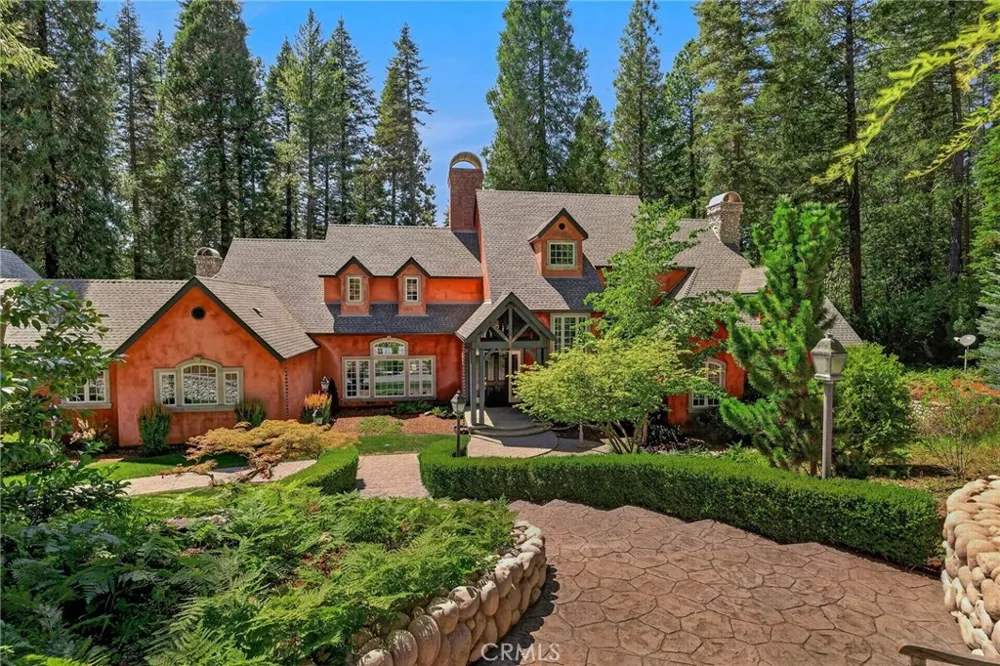 45 Lakevista Magalia, CA 95954