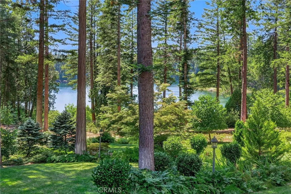 45 Lakevista Magalia, CA 95954