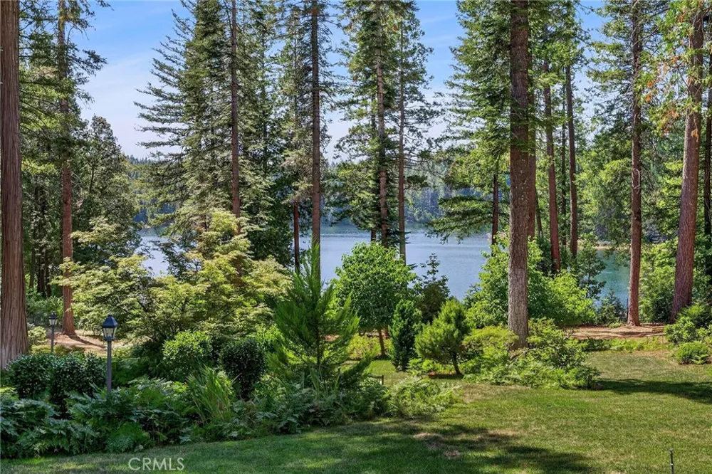 45 Lakevista Magalia, CA 95954