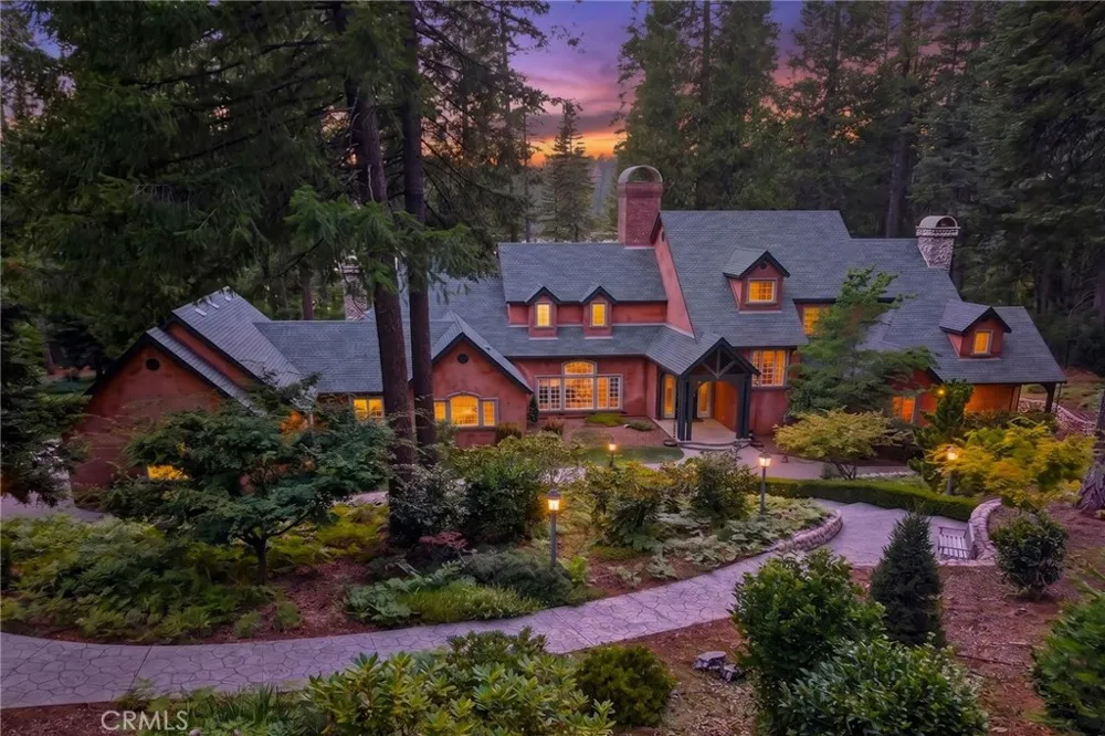 45 Lakevista Magalia, CA 95954