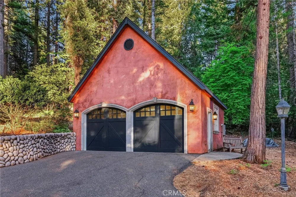 45 Lakevista Magalia, CA 95954