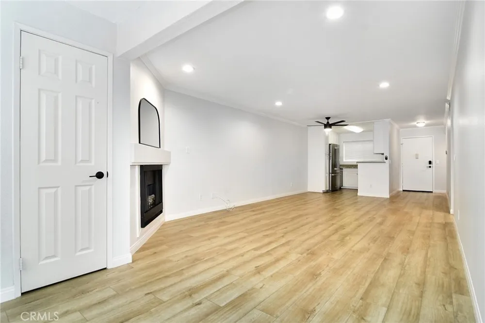 5515 Canoga Avenue #219 Woodland Hills, CA 91367