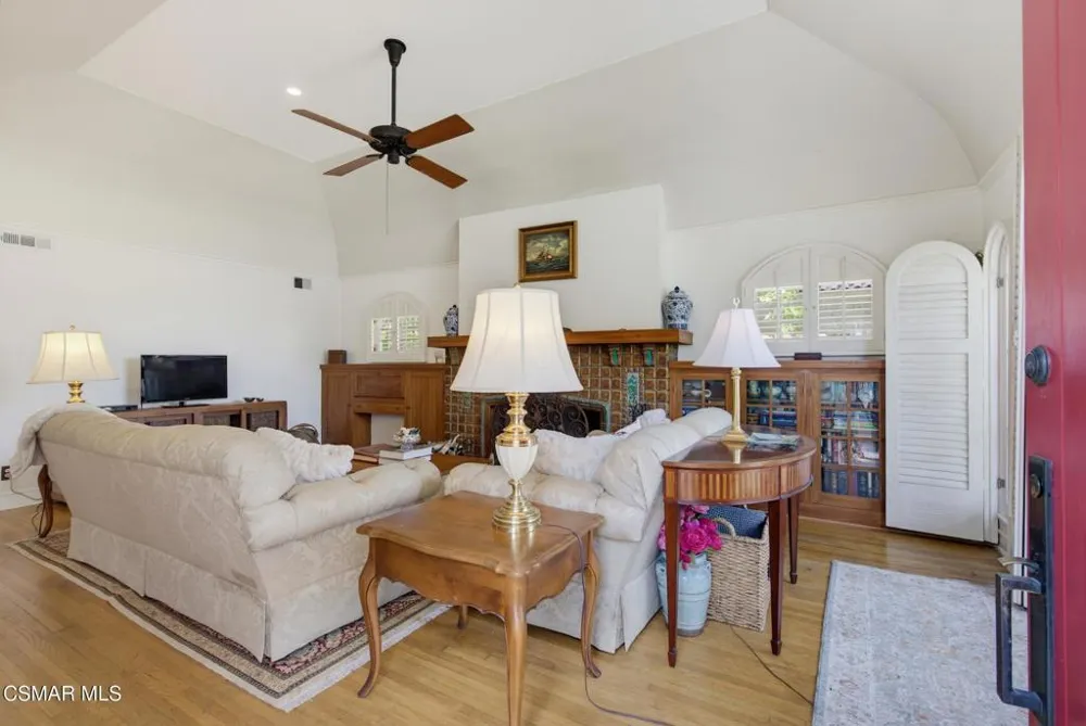 3935 Alla Road Los Angeles, CA 90066