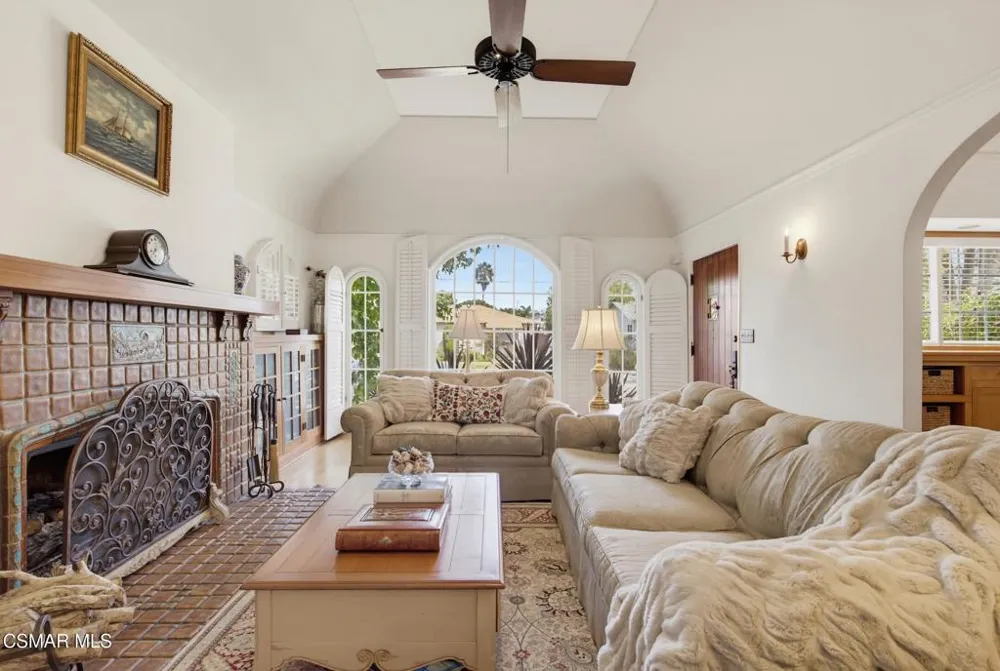 3935 Alla Road Los Angeles, CA 90066