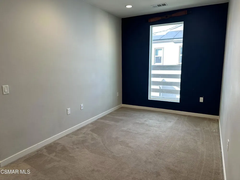 139 Farmhouse Drive #6 Simi Valley, CA 93065
