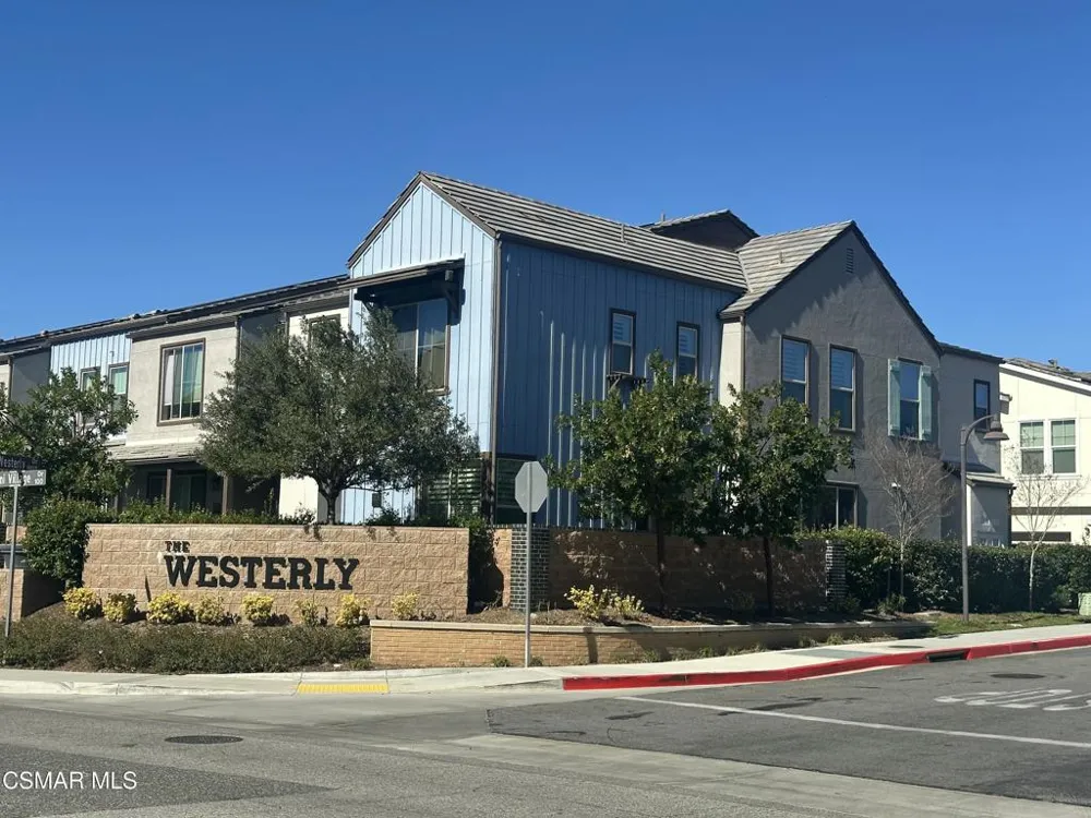 139 Farmhouse Drive #6 Simi Valley, CA 93065