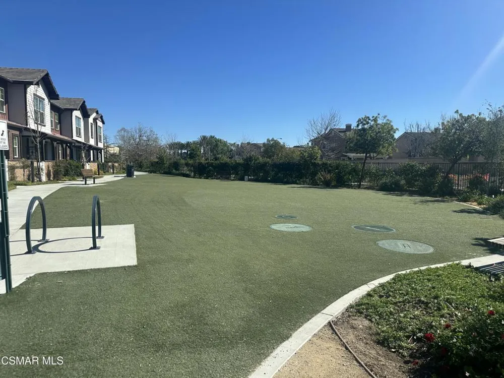 139 Farmhouse Drive #6 Simi Valley, CA 93065