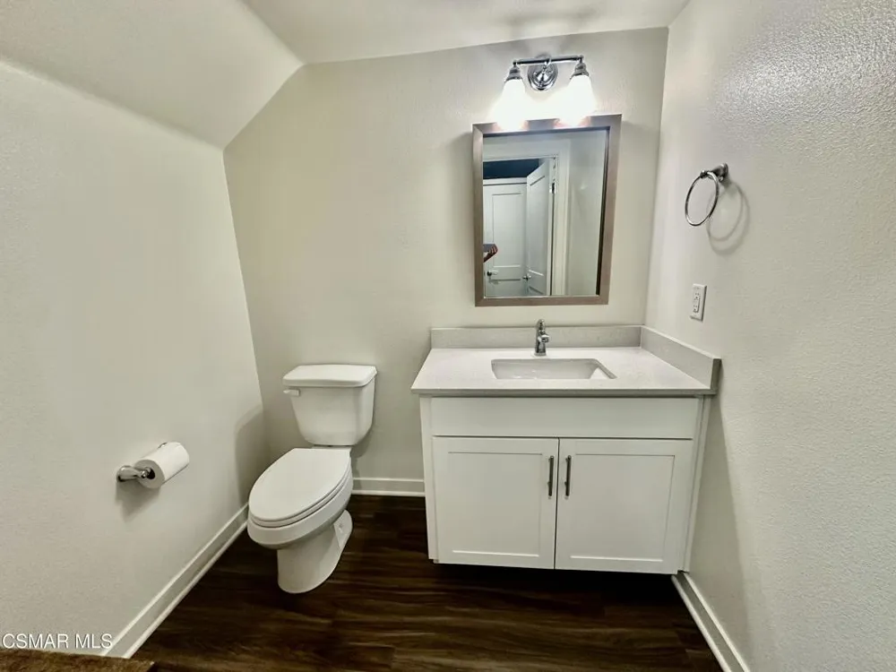 139 Farmhouse Drive #6 Simi Valley, CA 93065