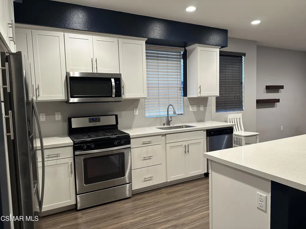 139 Farmhouse Drive #6 Simi Valley, CA 93065