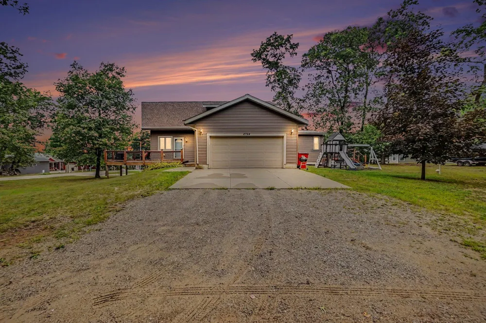 8794 S Spruce Avenue Newaygo, MI 49337