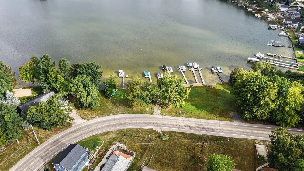 8794 S Spruce Avenue Newaygo, MI 49337