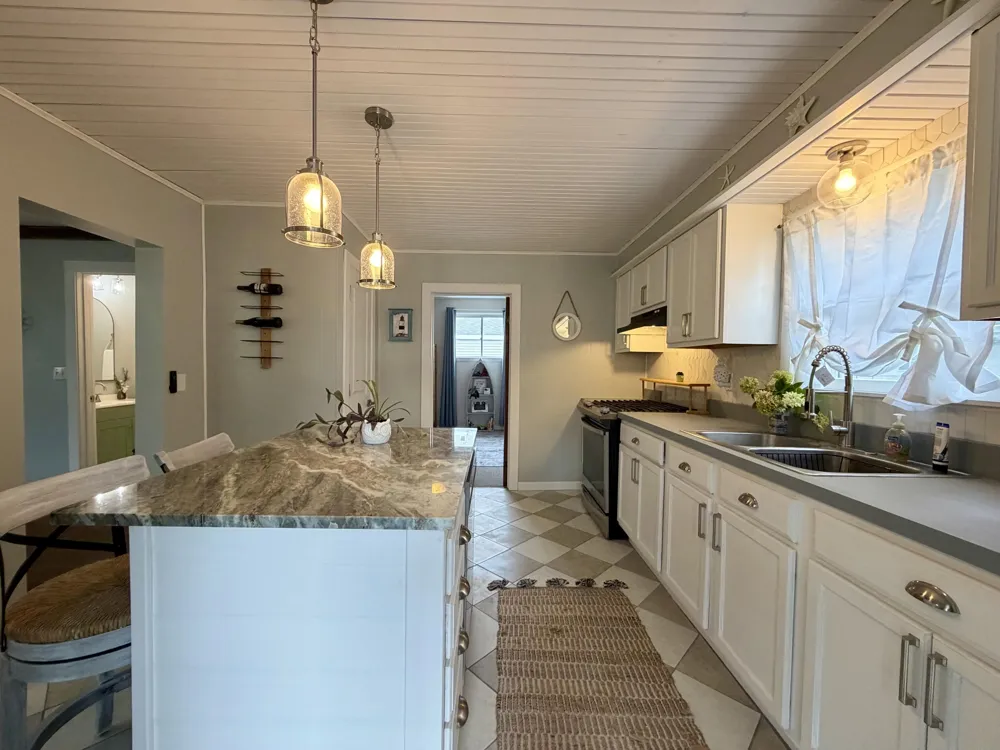 404 W Court Street Ludington, MI 49431