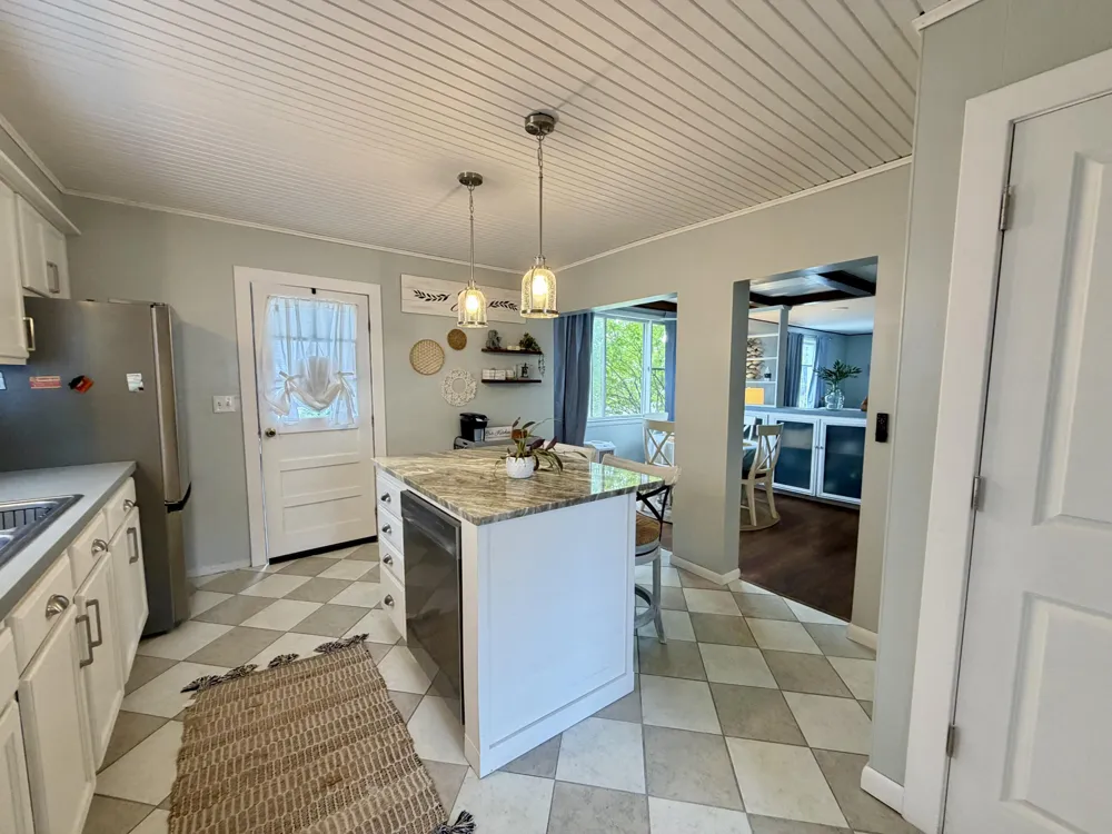 404 W Court Street Ludington, MI 49431
