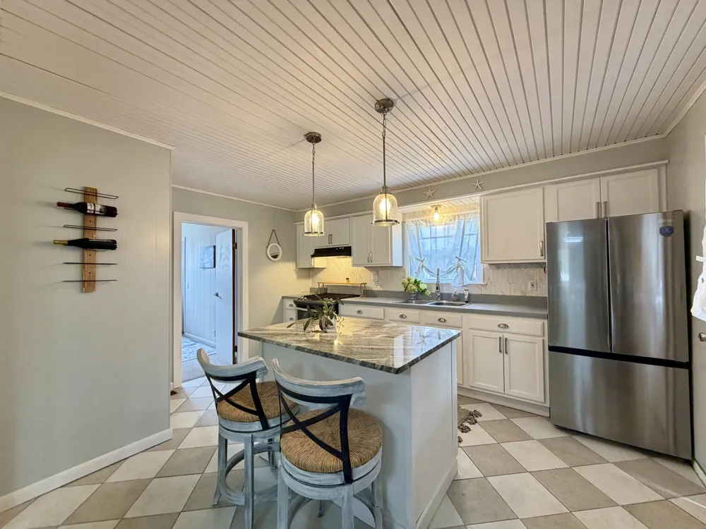 404 W Court Street Ludington, MI 49431
