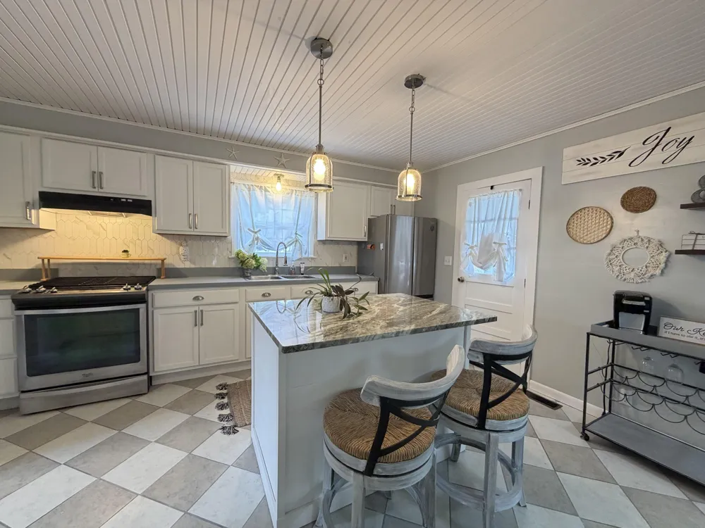 404 W Court Street Ludington, MI 49431