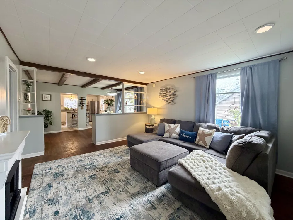 404 W Court Street Ludington, MI 49431