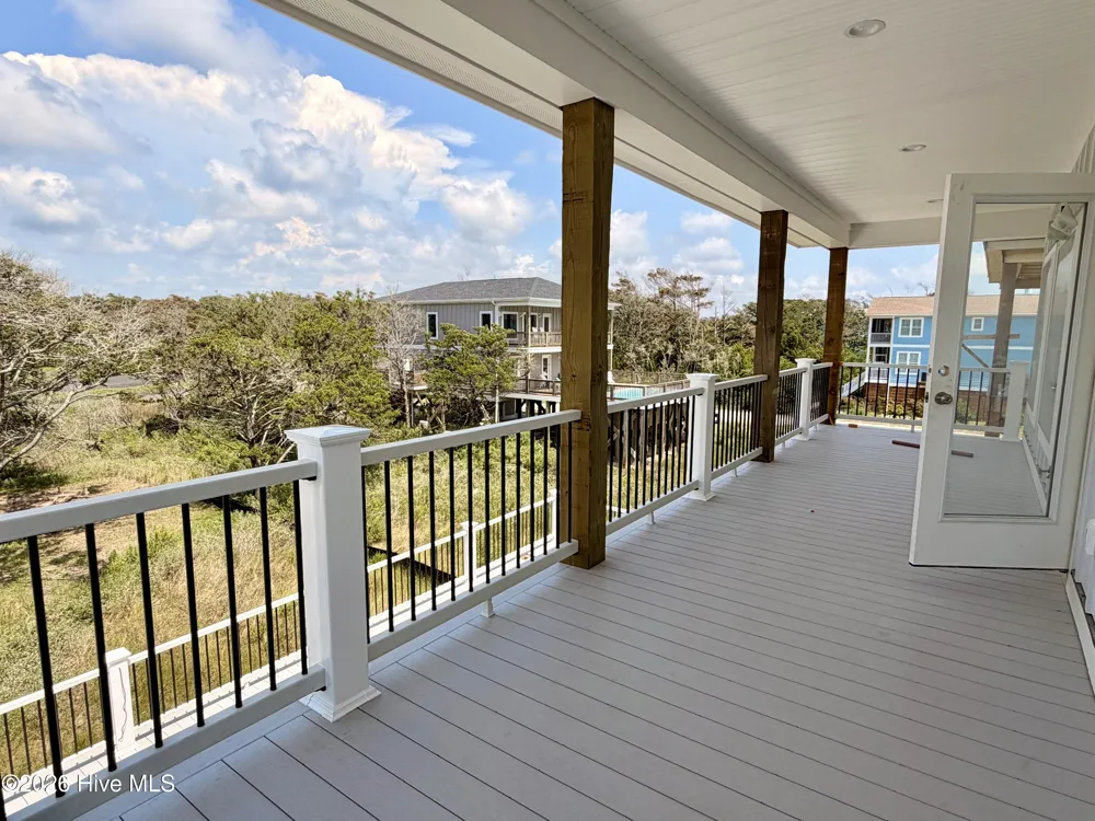 206 W Pelican Drive Oak Island, NC 28465