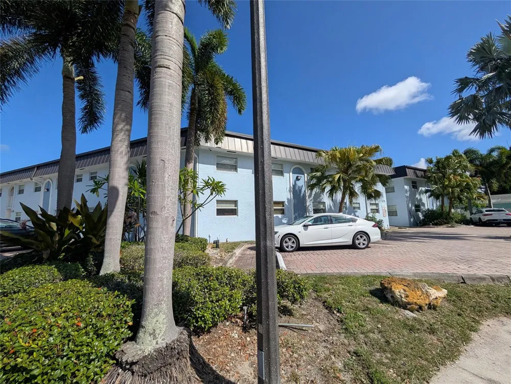 1470 DIXIE Highway #10 Fort Lauderdale, FL 33304