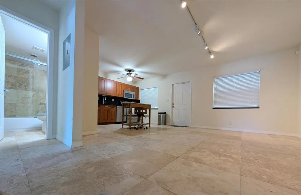 1470 DIXIE Highway #10 Fort Lauderdale, FL 33304