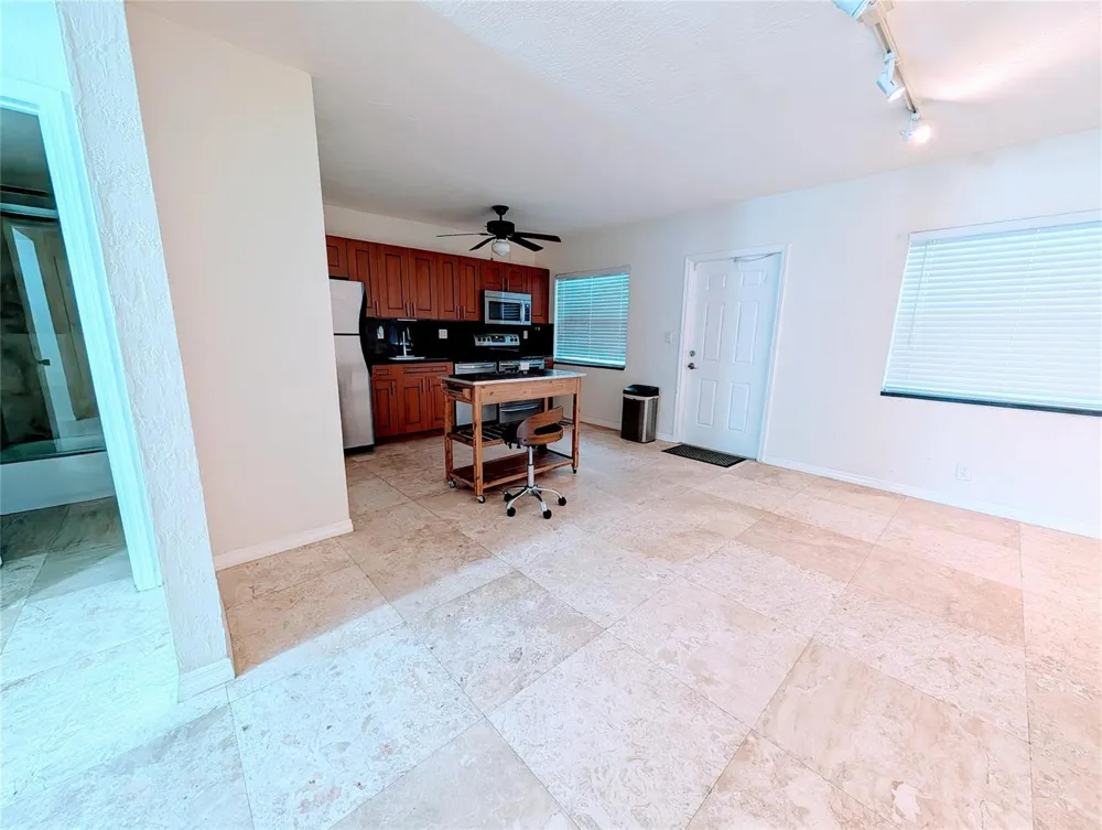 1470 DIXIE Highway #10 Fort Lauderdale, FL 33304