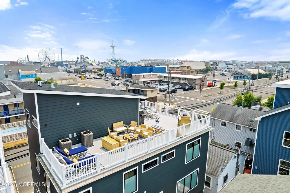 1011 W Central Avenue Seaside Heights, NJ 08751