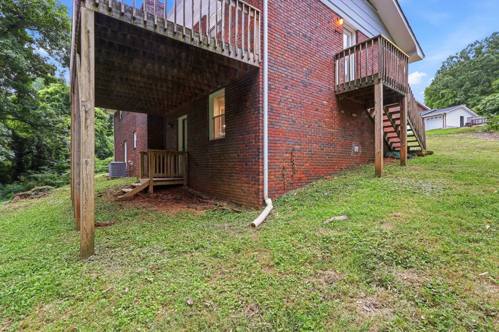 2824 Ridgecrest Drive Chattanooga, TN 37406