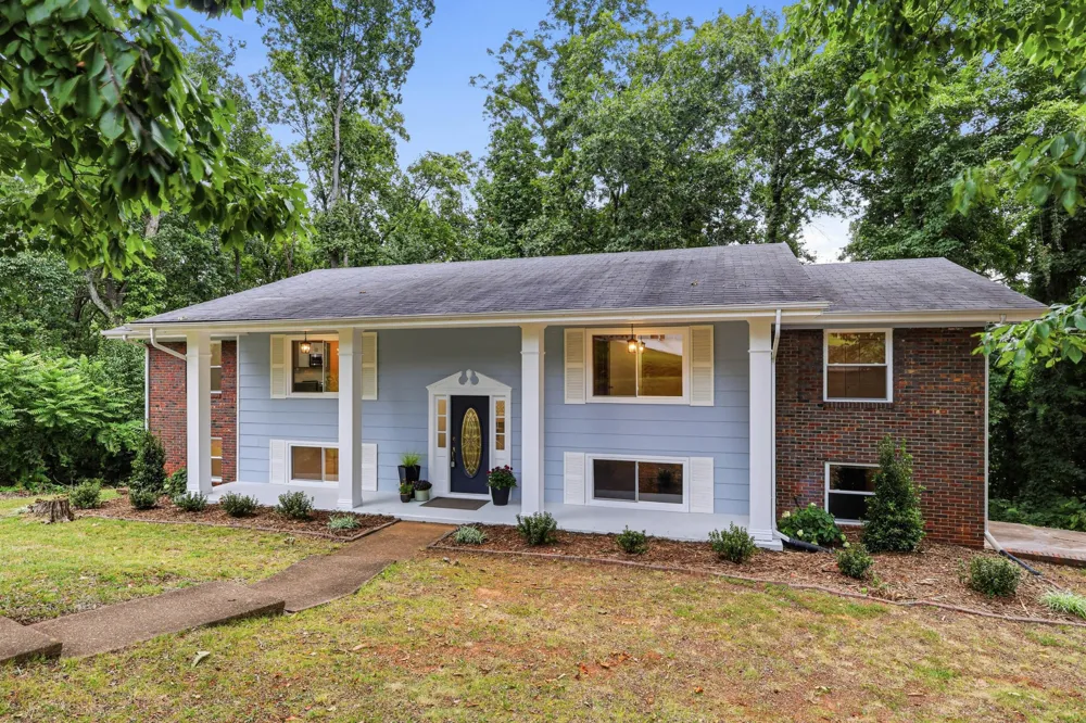 2824 Ridgecrest Drive Chattanooga, TN 37406