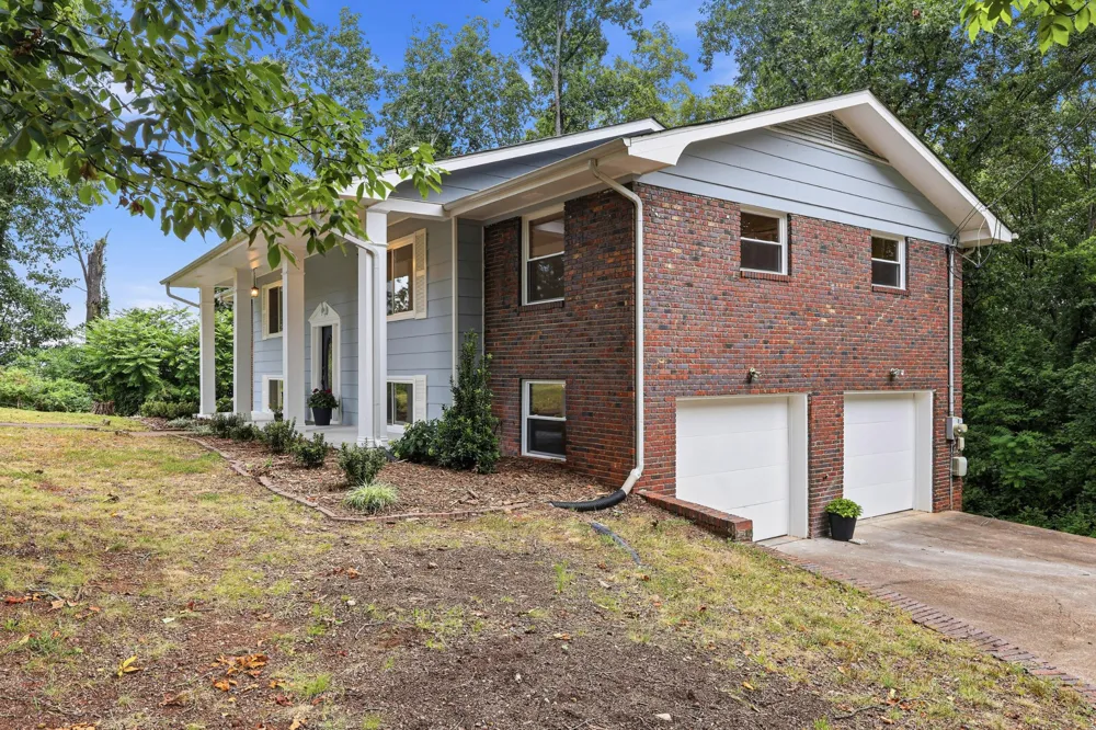 2824 Ridgecrest Drive Chattanooga, TN 37406