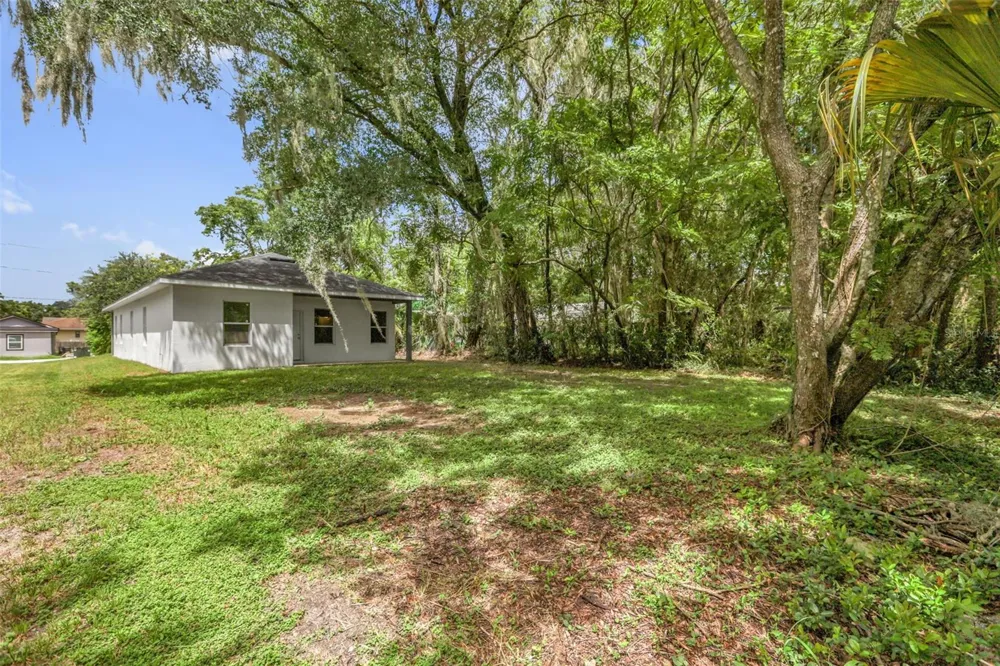430 W WALTS AVENUE Deland, FL 32720