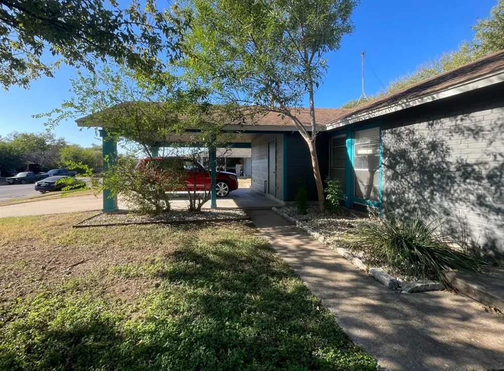 10700 Topperwein Drive #B Austin, TX 78758
