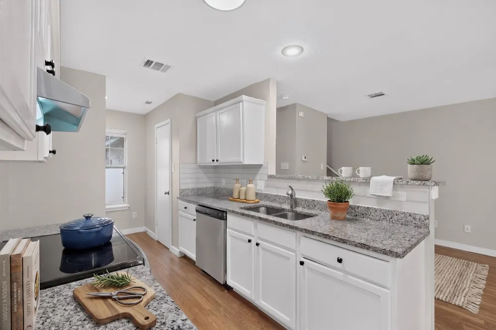 2318 Riddle Road #B Austin, TX 78748