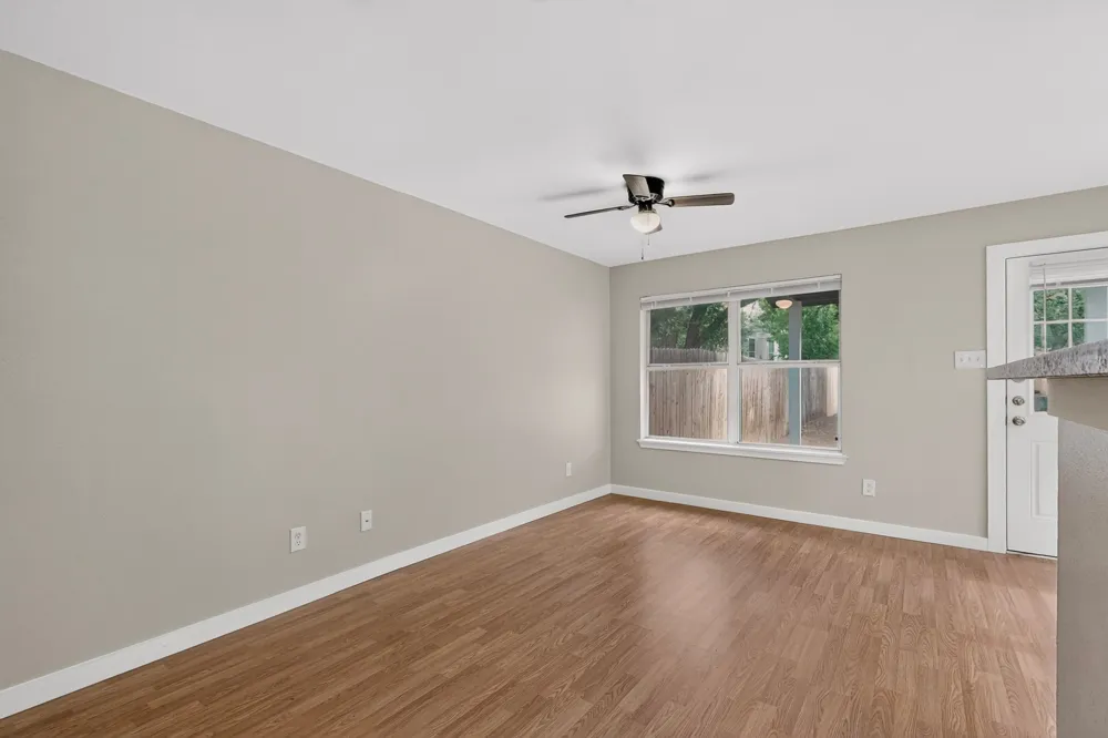 2318 Riddle Road #B Austin, TX 78748