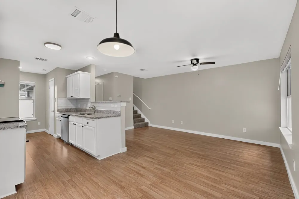 2318 Riddle Road #B Austin, TX 78748
