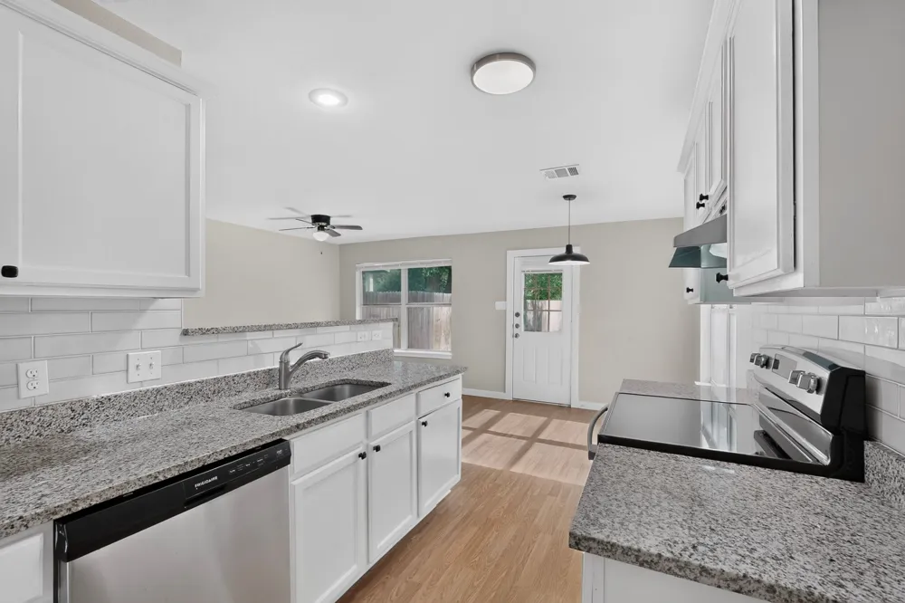2318 Riddle Road #B Austin, TX 78748