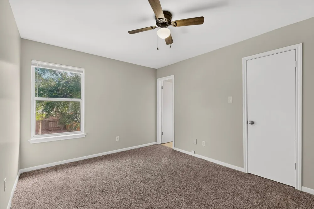 2318 Riddle Road #B Austin, TX 78748