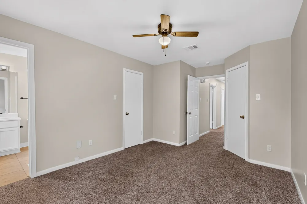 2318 Riddle Road #B Austin, TX 78748