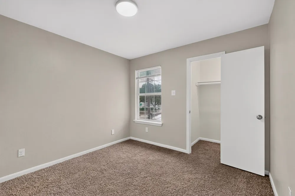 2318 Riddle Road #B Austin, TX 78748