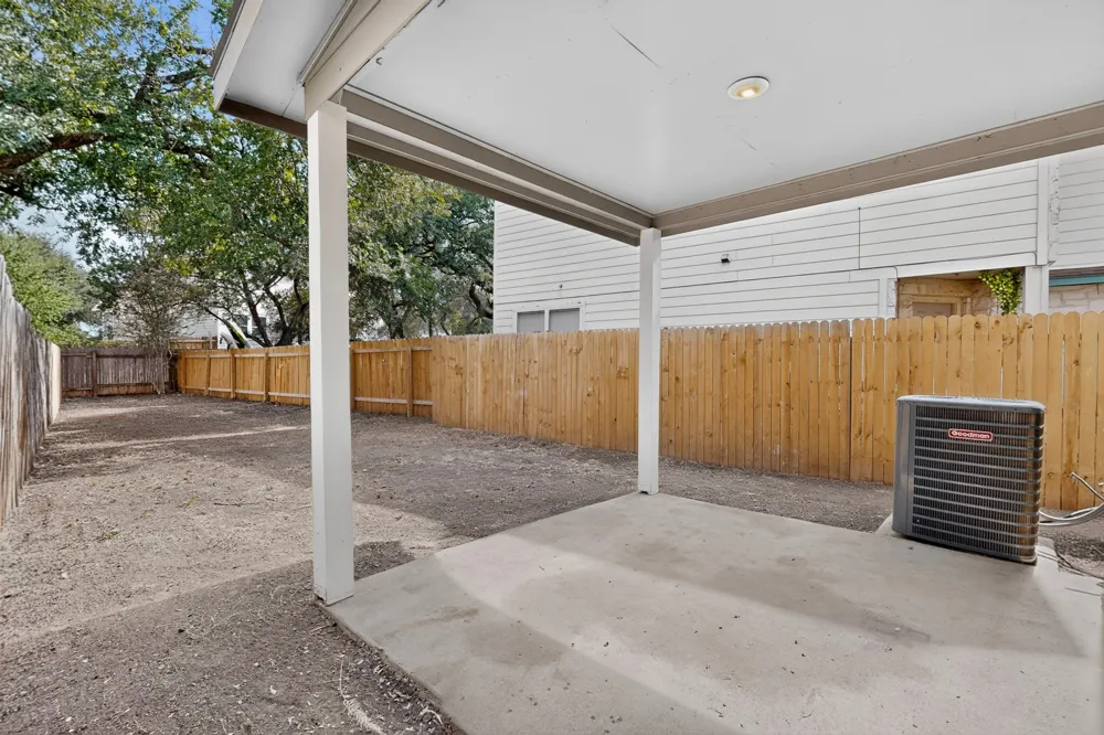 2318 Riddle Road #B Austin, TX 78748