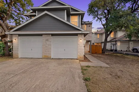 2318 Riddle Road #B