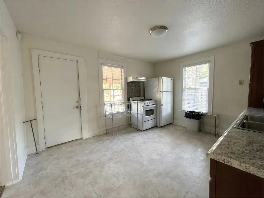 7613 Marys Creek Drive Fort Worth, TX 76116