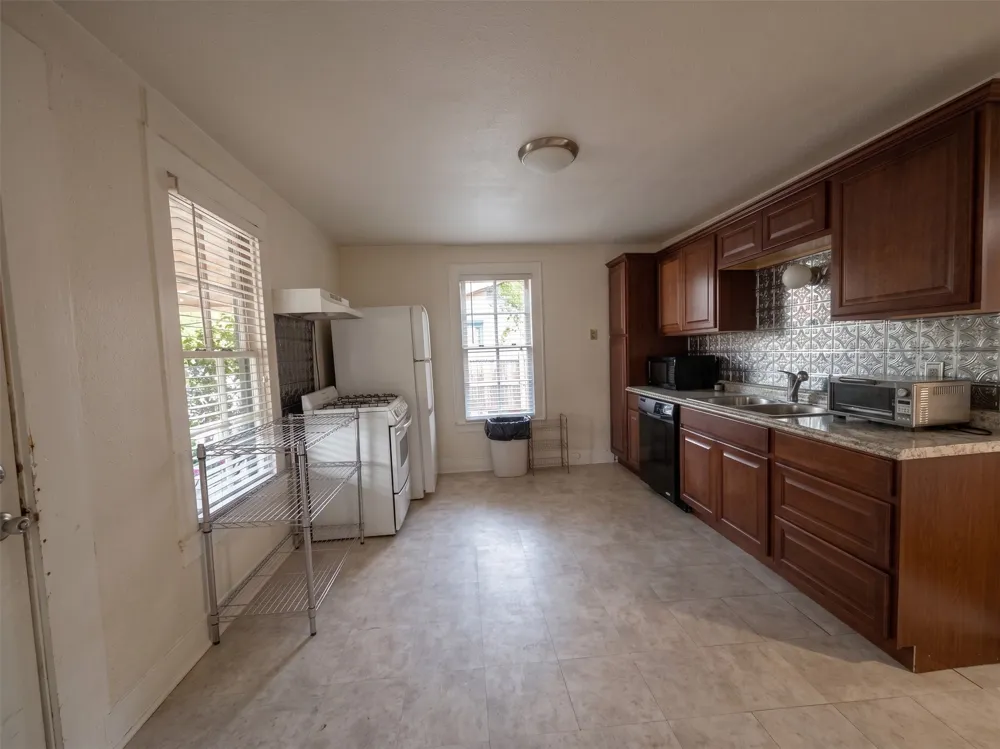 7613 Marys Creek Drive Fort Worth, TX 76116