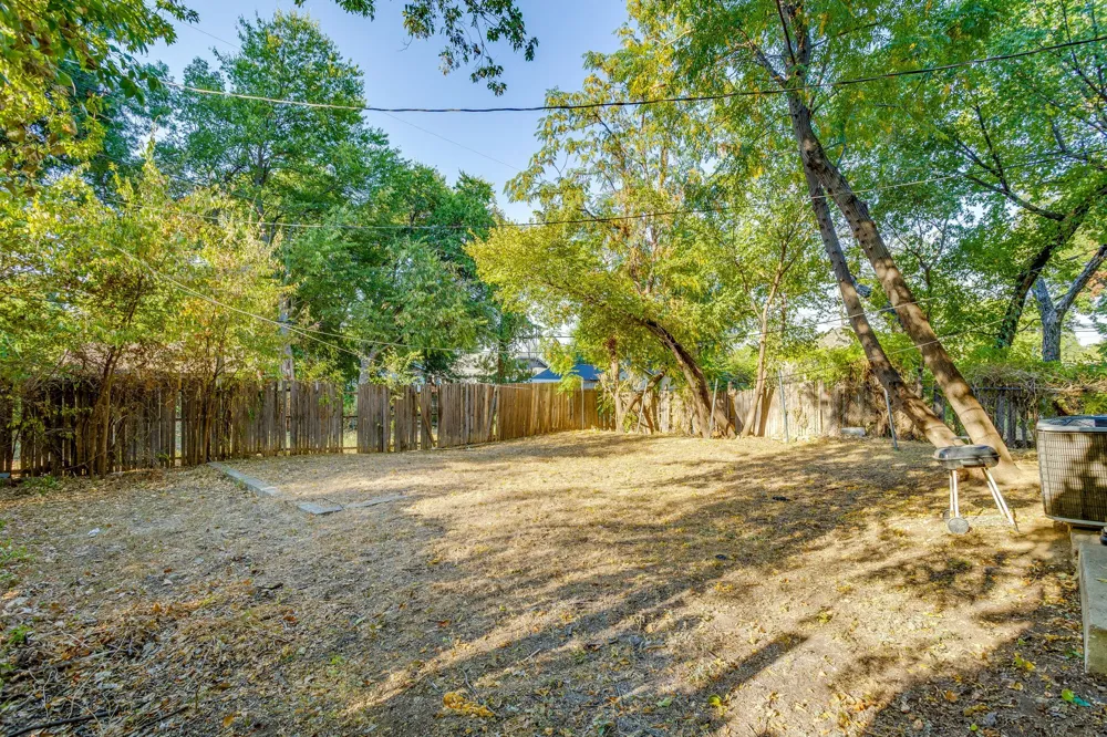 2616 Bomar Avenue #2618 Fort Worth, TX 76103