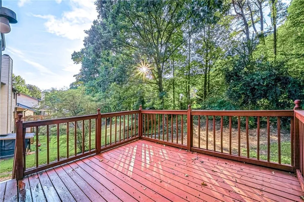 2021 Hunters Cove Dr Lawrenceville, GA 30044