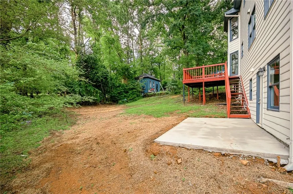 2021 Hunters Cove Dr Lawrenceville, GA 30044