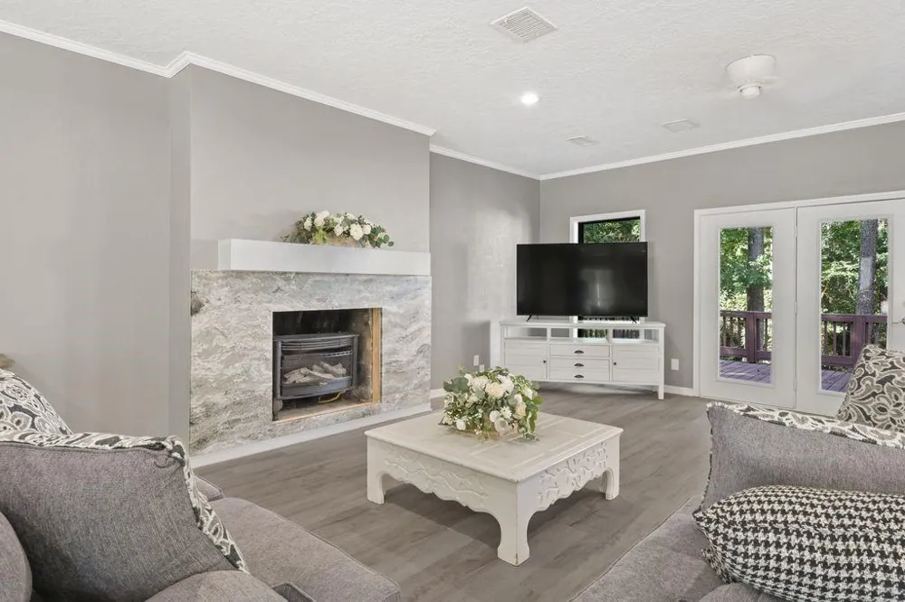 1951 S Pine Lake Road Montgomery, TX 77316